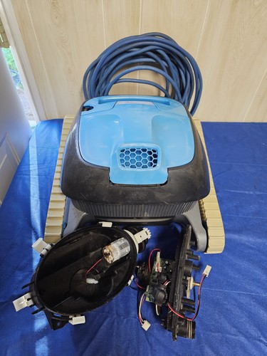 Dolphin nautilus robotic - dolphin,